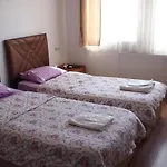 호텔 엠레스 스톤 하우스 2*