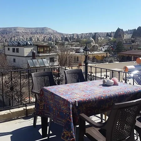 Emre's Stone House غوريمِيه