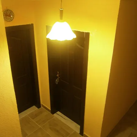 Emre's Stone House Hotell 2*