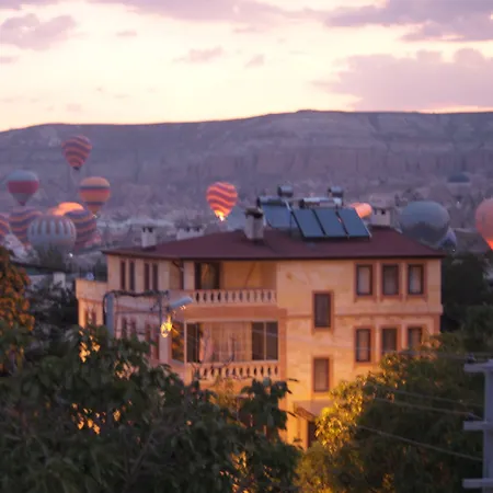Emre's Stone House غوريمِيه