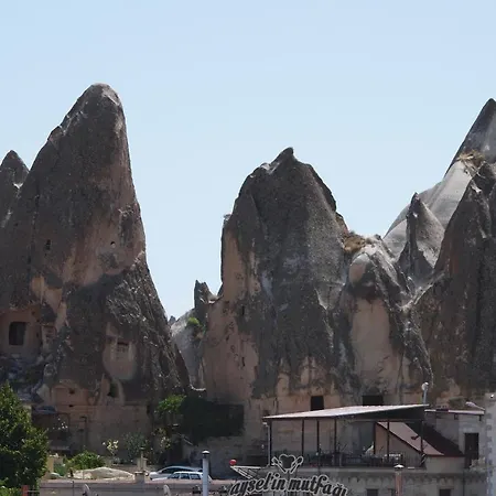 Emre's Stone House 2* غوريمِيه